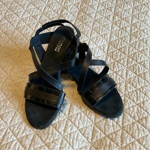 Black Leather Munro Sandal